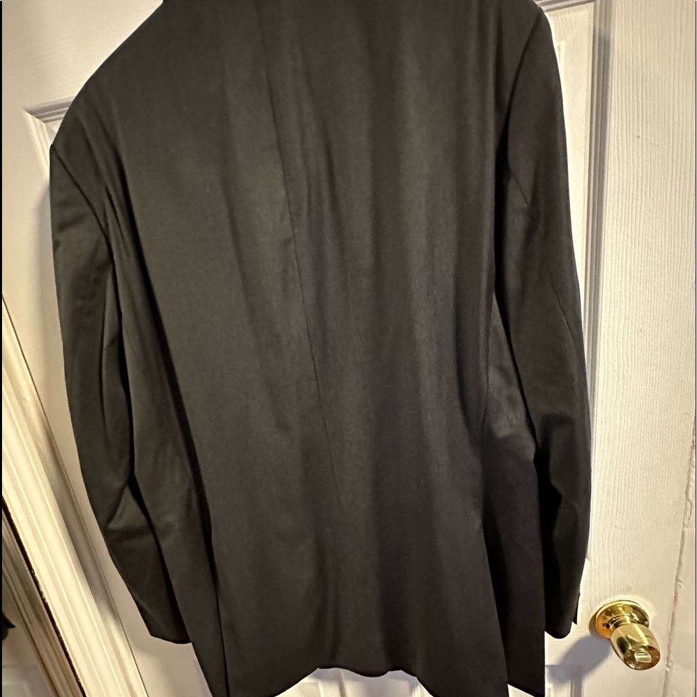 Hugo Boss 44R - Picture 8 of 8